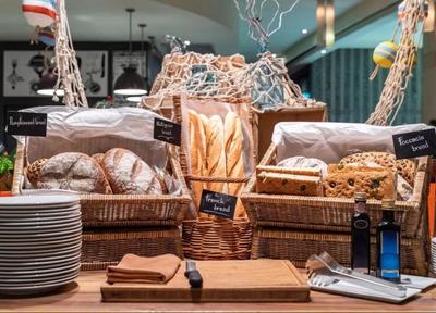 烘焙原材料供應(yīng)商的全國連鎖與網(wǎng)絡(luò)游戲服務(wù)的跨界融合